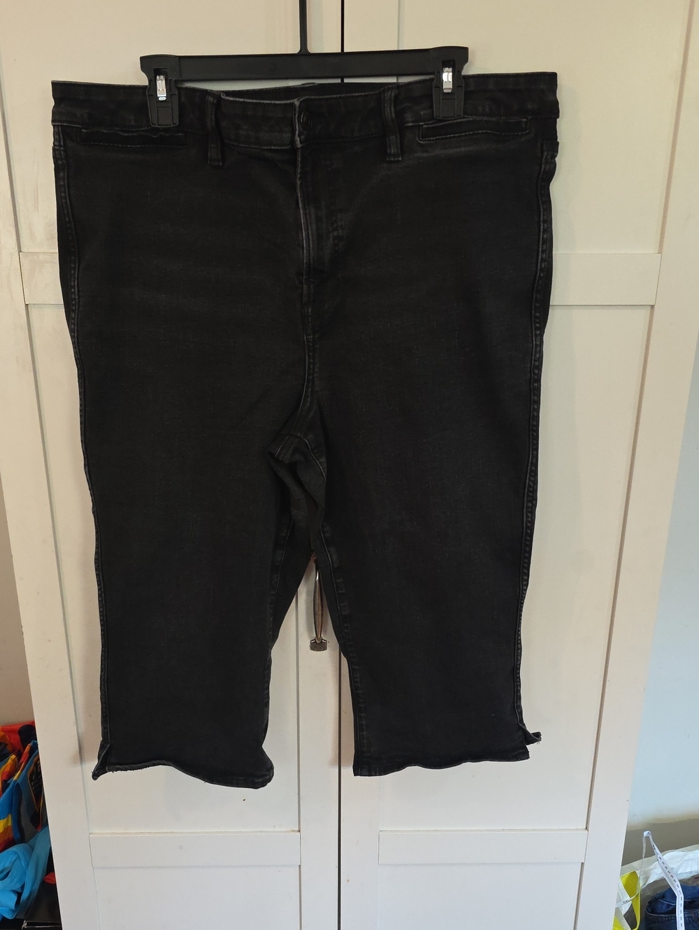 American Eagle Outfitters Womens Black Relaxed Capri Jeans